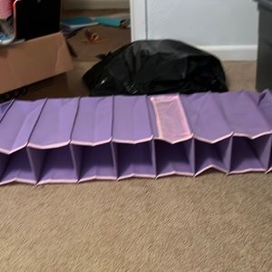 closet hanger holder